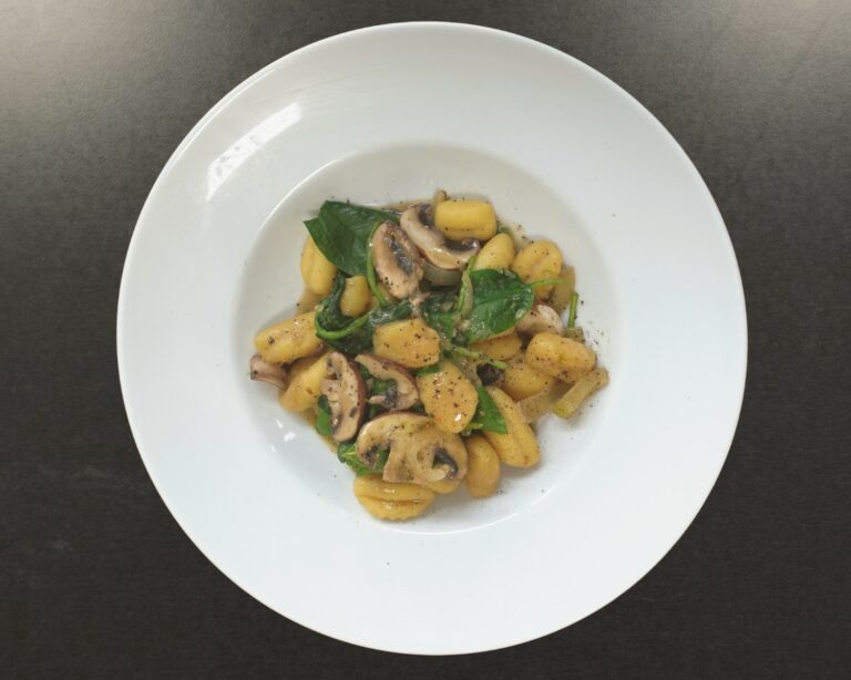 Vegane Gnocchi, mit Pilzen, Pfanne,Mandelmus,gesund, lecker