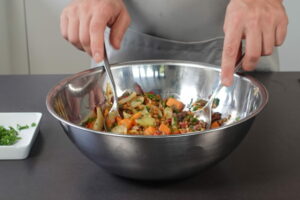 Fenchel-Linsen-Salat,vermengen,anrichten
