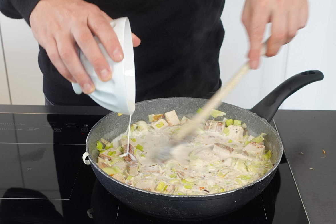 Gemüse,Hafersahne ,ablöschen,Gnocchi-Tofu-Pfanne