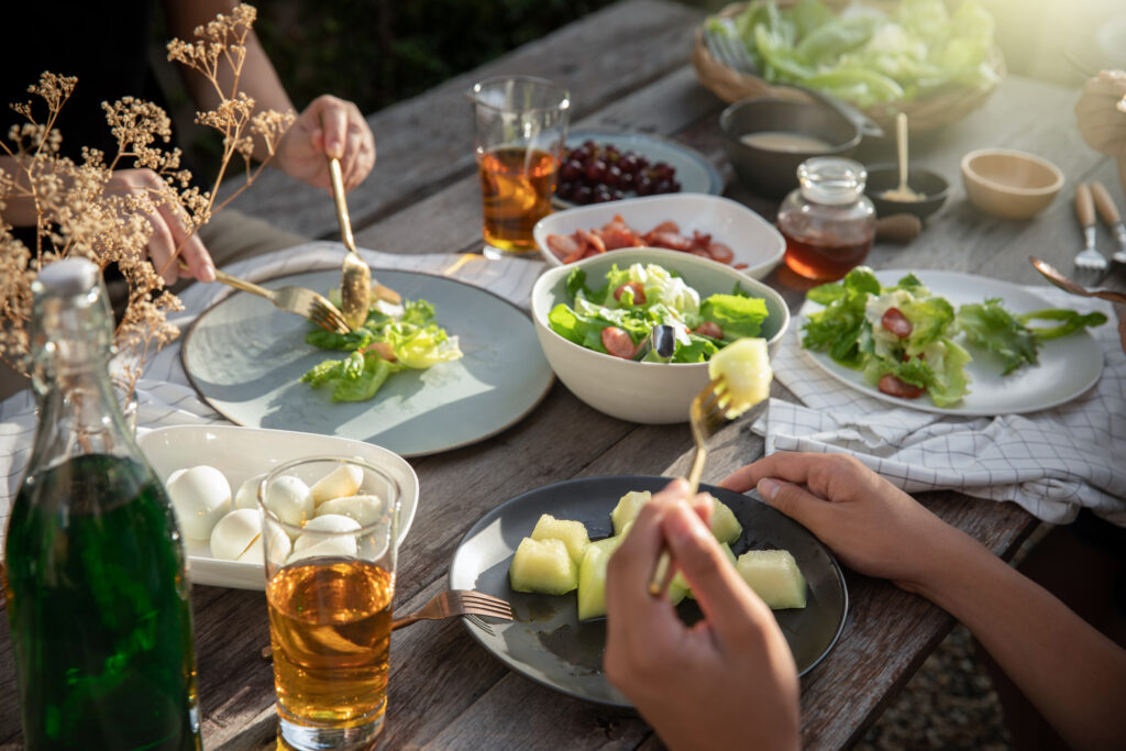 Essen,Tisch,Genuss,Abendesen, grüne Lebensmittel,gesund,geschmack,lecker,gut,Bitterstoffe,Ernährung